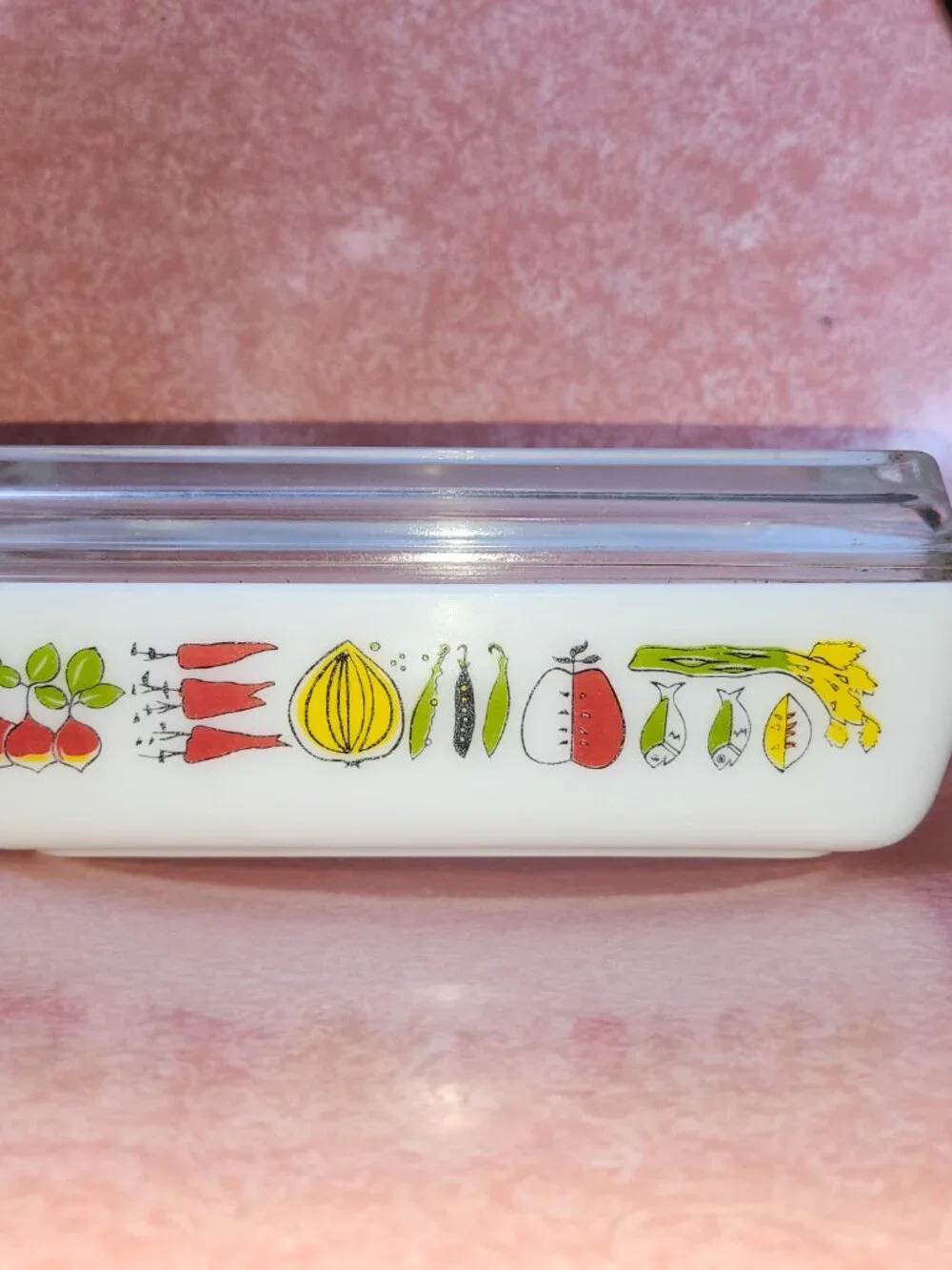 Pyrex j a j harvest vegetable casserole dish with lid